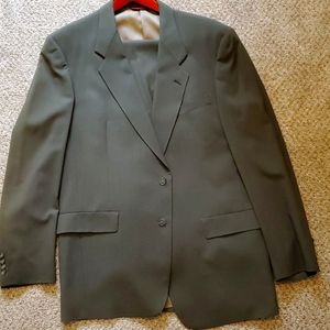 Olive green 2 piece Hart, Schaffner and Marx men's suit. 44 XLong